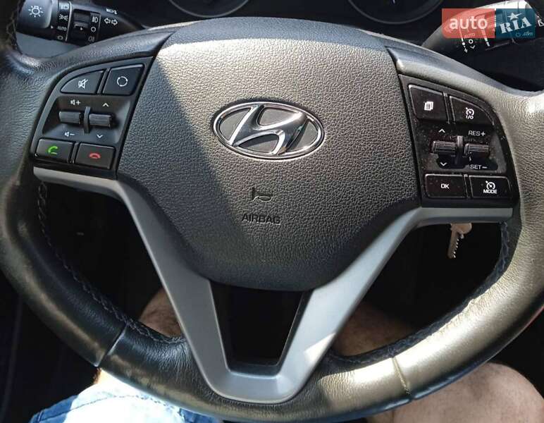 Позашляховик / Кросовер Hyundai Tucson 2015 в Долині