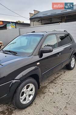 Внедорожник / Кроссовер Hyundai Tucson 2009 в 