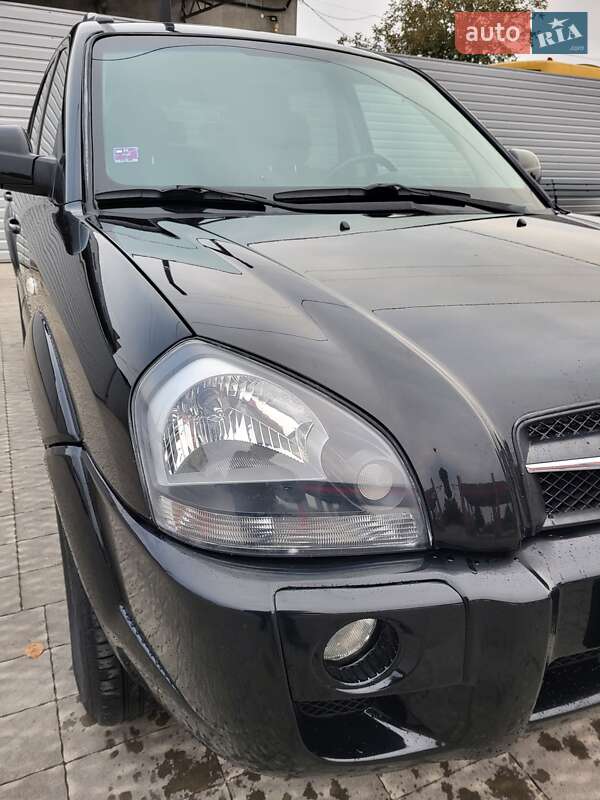 Позашляховик / Кросовер Hyundai Tucson 2009 в Володимирі