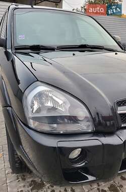 Внедорожник / Кроссовер Hyundai Tucson 2009 в 