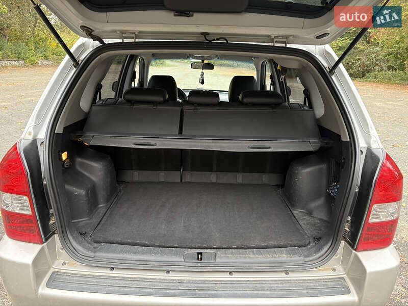 Позашляховик / Кросовер Hyundai Tucson 2006 в Корсунь-Шевченківському