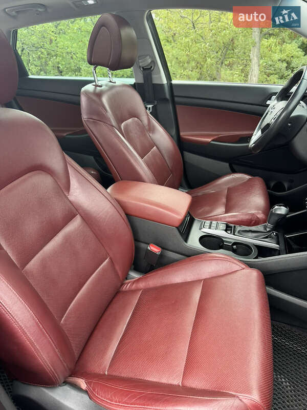 Позашляховик / Кросовер Hyundai Tucson 2016 в Києві фото 24 Позашляховик / Кросовер Hyundai Tucson 2016 в Києві