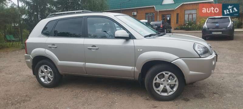 Внедорожник / Кроссовер Hyundai Tucson 2008 в Бердичеве фото 21 Внедорожник / Кроссовер Hyundai Tucson 2008 в Бердичеве