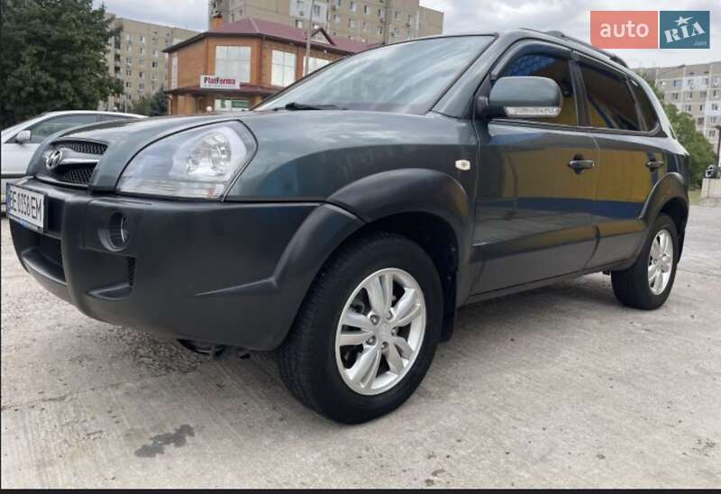 Внедорожник / Кроссовер Hyundai Tucson 2012 в Южноукраинске