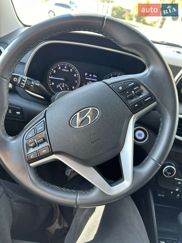 Позашляховик / Кросовер Hyundai Tucson 2019 в Харкові