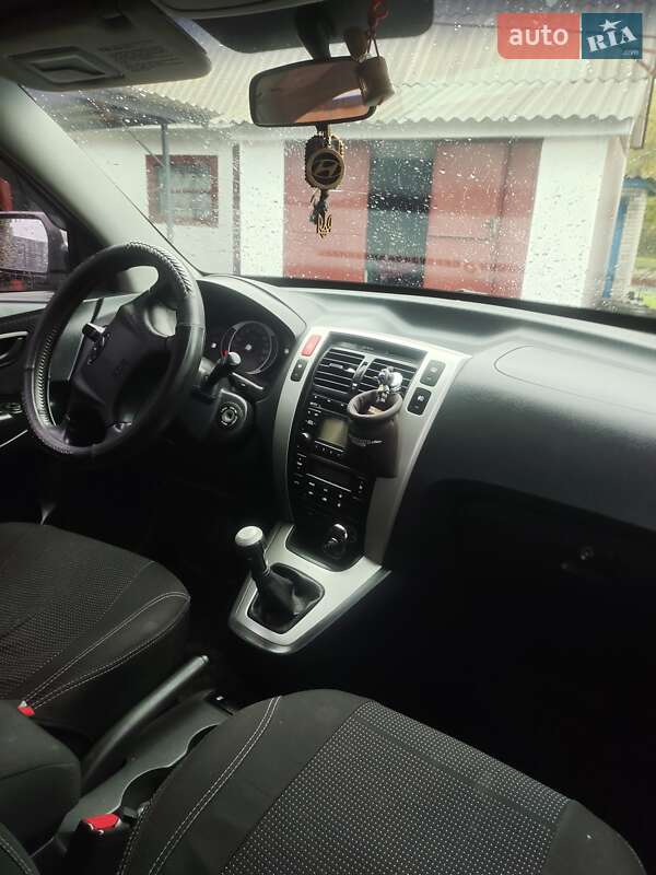 Позашляховик / Кросовер Hyundai Tucson 2007 в Тростянці