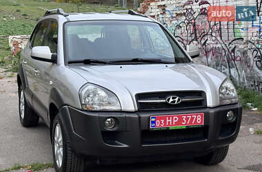 Внедорожник / Кроссовер Hyundai Tucson 2006 в  фото 3 Внедорожник / Кроссовер Hyundai Tucson 2006 в