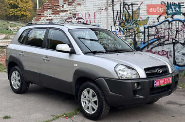 Внедорожник / Кроссовер Hyundai Tucson 2006 в  фото 5 Внедорожник / Кроссовер Hyundai Tucson 2006 в