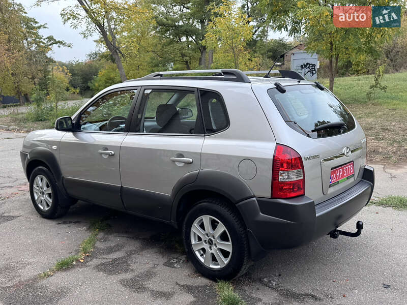 Позашляховик / Кросовер Hyundai Tucson 2006 в Полтаві фото 11 Позашляховик / Кросовер Hyundai Tucson 2006 в Полтаві