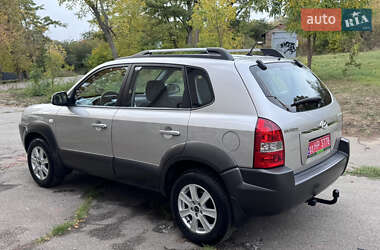 Внедорожник / Кроссовер Hyundai Tucson 2006 в  фото 11 Внедорожник / Кроссовер Hyundai Tucson 2006 в