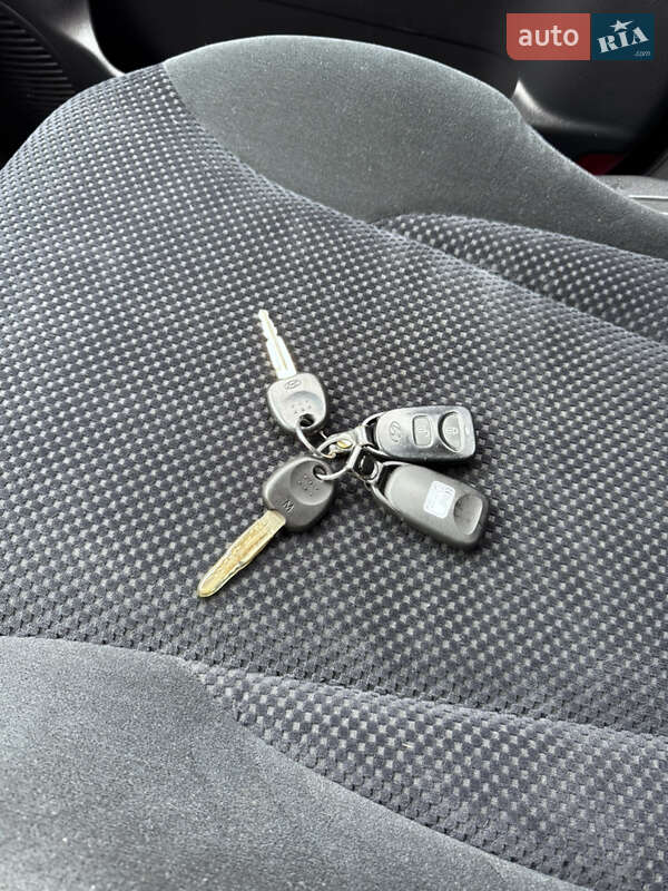 Позашляховик / Кросовер Hyundai Tucson 2006 в Полтаві фото 28 Позашляховик / Кросовер Hyundai Tucson 2006 в Полтаві