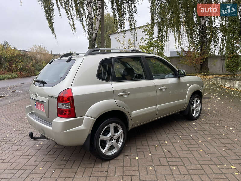 Внедорожник / Кроссовер Hyundai Tucson 2009 в Ровно