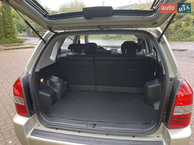 Внедорожник / Кроссовер Hyundai Tucson 2009 в Ровно