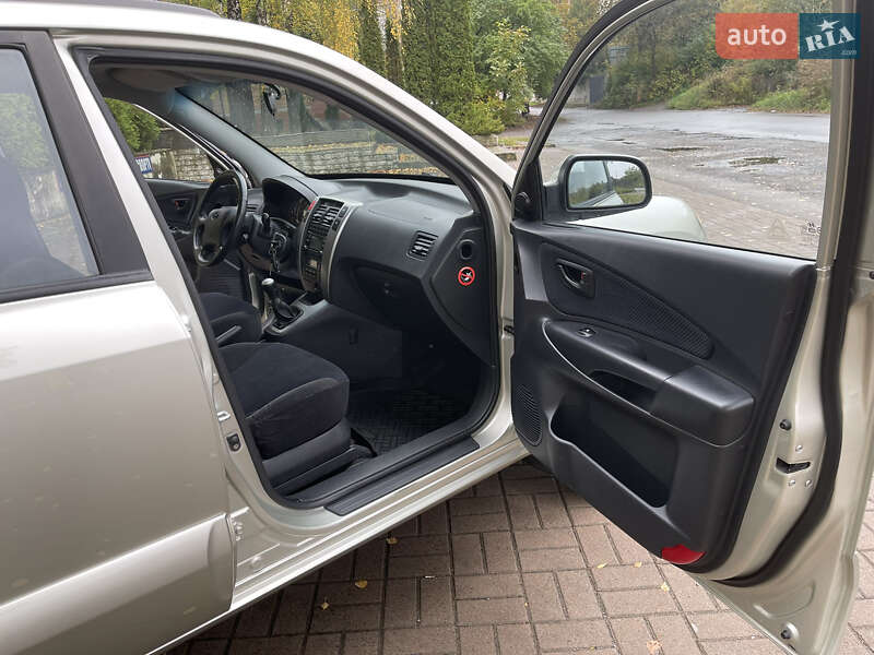 Внедорожник / Кроссовер Hyundai Tucson 2009 в Ровно