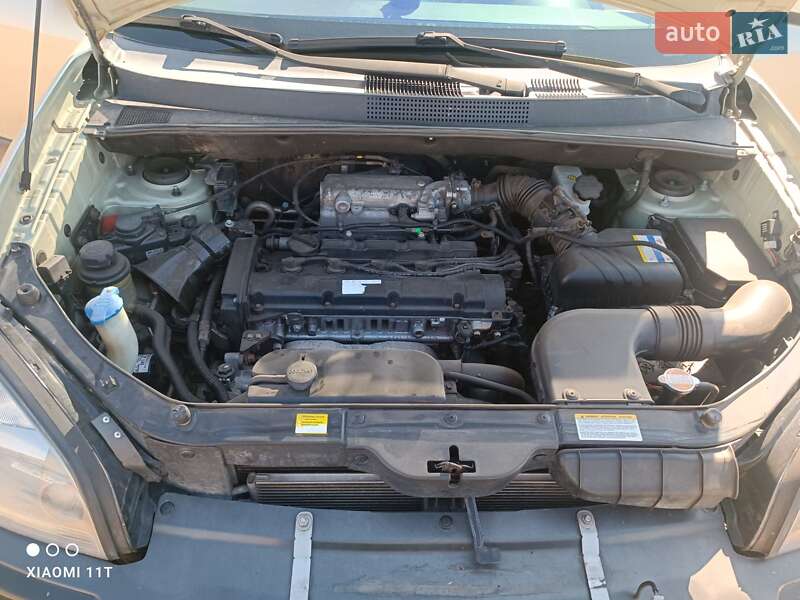 Позашляховик / Кросовер Hyundai Tucson 2005 в Павлограді фото 12 Позашляховик / Кросовер Hyundai Tucson 2005 в Павлограді