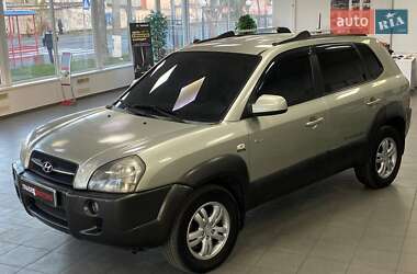 Внедорожник / Кроссовер Hyundai Tucson 2006 в 