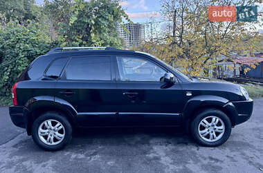 Внедорожник / Кроссовер Hyundai Tucson 2007 в 