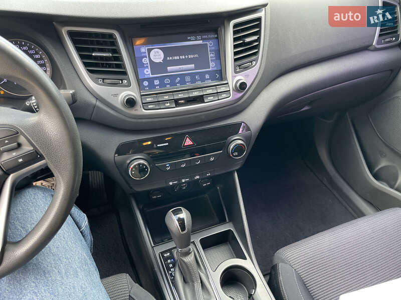 Позашляховик / Кросовер Hyundai Tucson 2015 в Львові