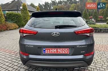 Внедорожник / Кроссовер Hyundai Tucson 2015 в 