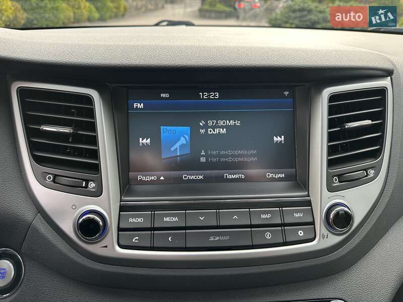Позашляховик / Кросовер Hyundai Tucson 2015 в Луцьку