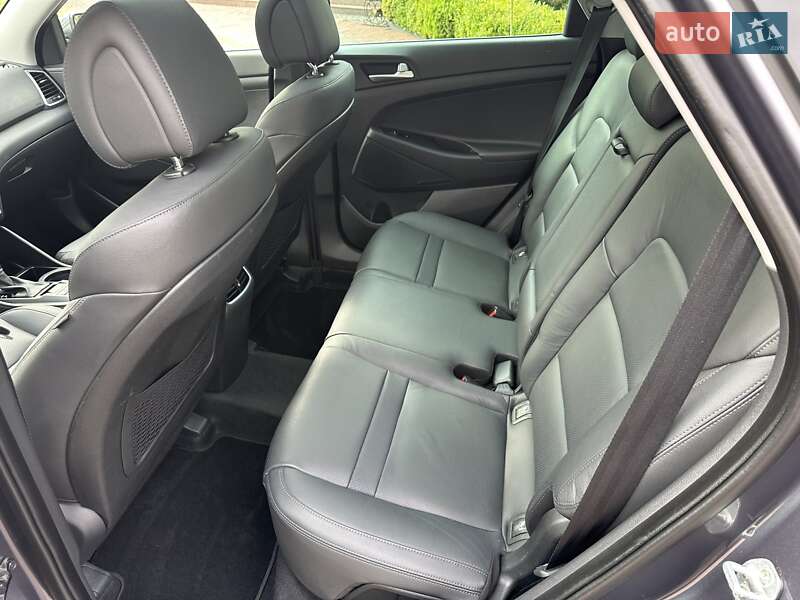 Позашляховик / Кросовер Hyundai Tucson 2015 в Луцьку