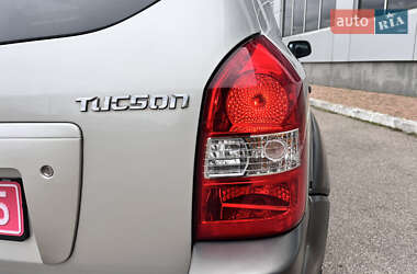 Внедорожник / Кроссовер Hyundai Tucson 2007 в 