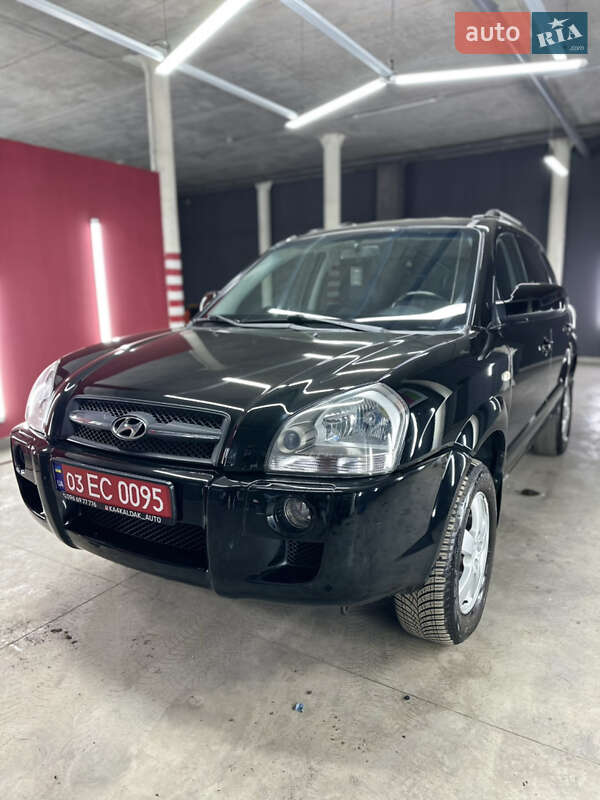 Внедорожник / Кроссовер Hyundai Tucson 2008 в 