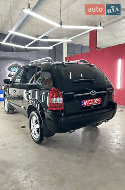 Внедорожник / Кроссовер Hyundai Tucson 2008 в 