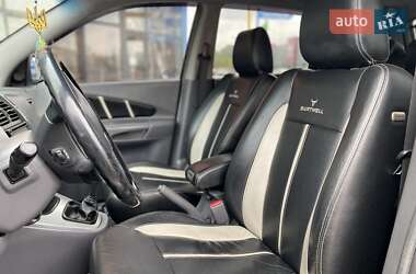 Внедорожник / Кроссовер Hyundai Tucson 2004 в 