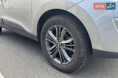 Внедорожник / Кроссовер Hyundai Tucson 2014 в 