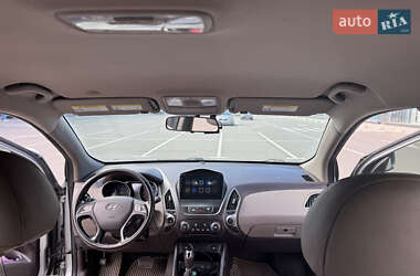 Внедорожник / Кроссовер Hyundai Tucson 2014 в 