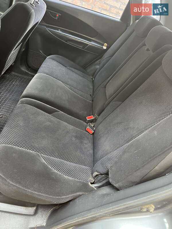 Позашляховик / Кросовер Hyundai Tucson 2007 в Нікополі фото 14 Позашляховик / Кросовер Hyundai Tucson 2007 в Нікополі