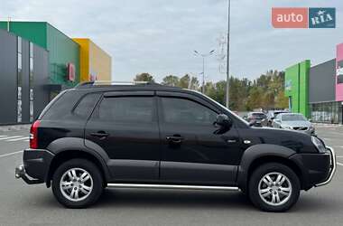 Внедорожник / Кроссовер Hyundai Tucson 2008 в 