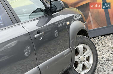 Внедорожник / Кроссовер Hyundai Tucson 2009 в 