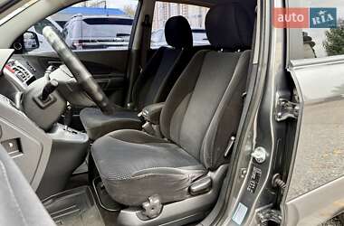 Внедорожник / Кроссовер Hyundai Tucson 2009 в 