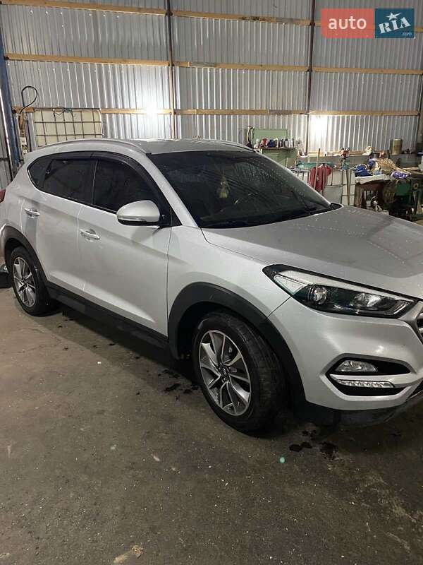 Позашляховик / Кросовер Hyundai Tucson 2017 в Тальному
