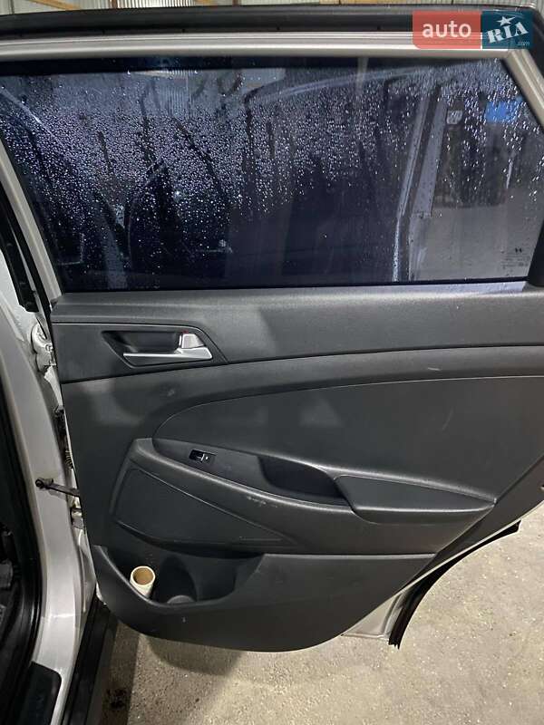 Позашляховик / Кросовер Hyundai Tucson 2017 в Тальному