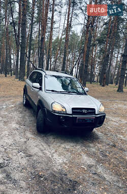 Внедорожник / Кроссовер Hyundai Tucson 2006 в 