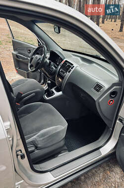 Внедорожник / Кроссовер Hyundai Tucson 2006 в 
