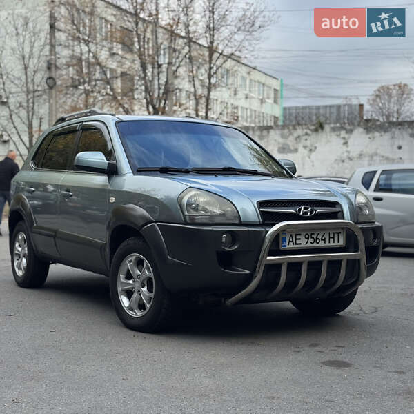 Внедорожник / Кроссовер Hyundai Tucson 2008 в 