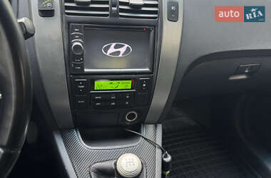 Внедорожник / Кроссовер Hyundai Tucson 2008 в 