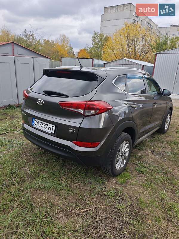 Позашляховик / Кросовер Hyundai Tucson 2016 в Смілі