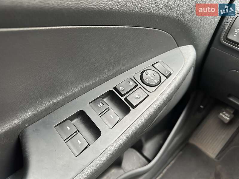 Внедорожник / Кроссовер Hyundai Tucson 2017 в Киеве фото 18 Внедорожник / Кроссовер Hyundai Tucson 2017 в Киеве