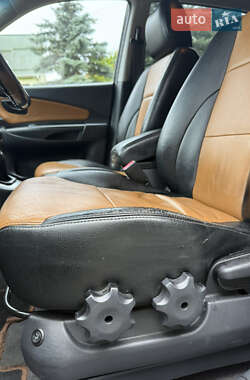 Позашляховик / Кросовер Hyundai Tucson 2006 в  фото 20 Позашляховик / Кросовер Hyundai Tucson 2006 в