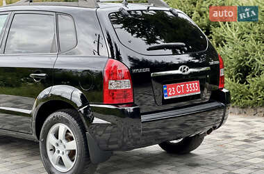 Внедорожник / Кроссовер Hyundai Tucson 2006 в 