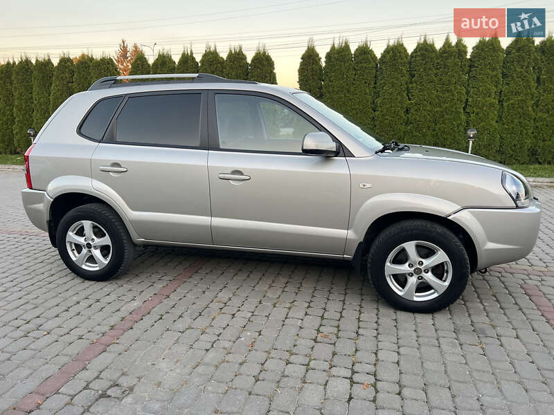 Позашляховик / Кросовер Hyundai Tucson 2008 в Дунаївцях фото 10 Позашляховик / Кросовер Hyundai Tucson 2008 в Дунаївцях