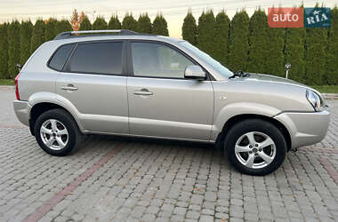 Внедорожник / Кроссовер Hyundai Tucson 2008 в 