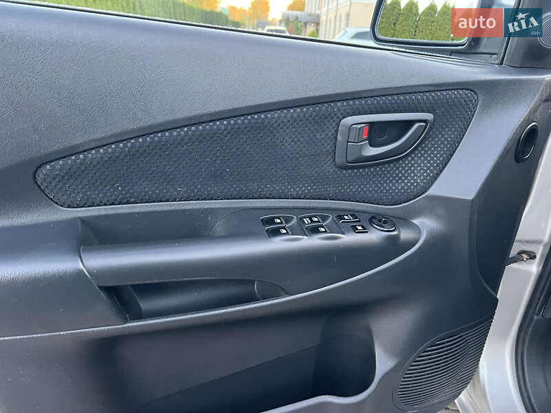 Позашляховик / Кросовер Hyundai Tucson 2008 в Дунаївцях фото 31 Позашляховик / Кросовер Hyundai Tucson 2008 в Дунаївцях