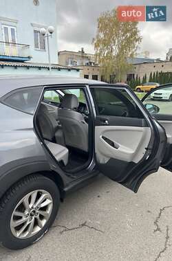 Позашляховик / Кросовер Hyundai Tucson 2016 в  фото 8 Позашляховик / Кросовер Hyundai Tucson 2016 в