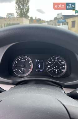 Позашляховик / Кросовер Hyundai Tucson 2016 в  фото 13 Позашляховик / Кросовер Hyundai Tucson 2016 в